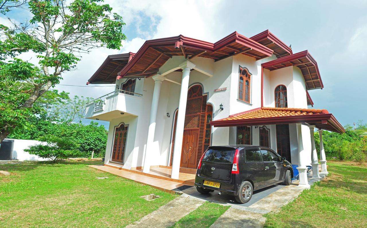 Falcon Villa Induruwa Luaran gambar