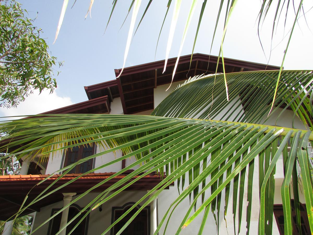 Falcon Villa Induruwa Luaran gambar