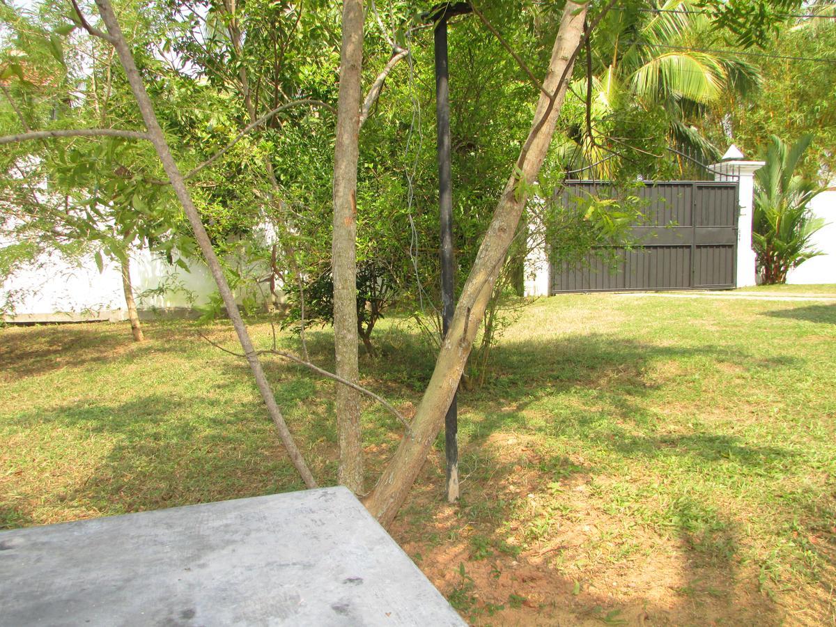 Falcon Villa Induruwa Luaran gambar