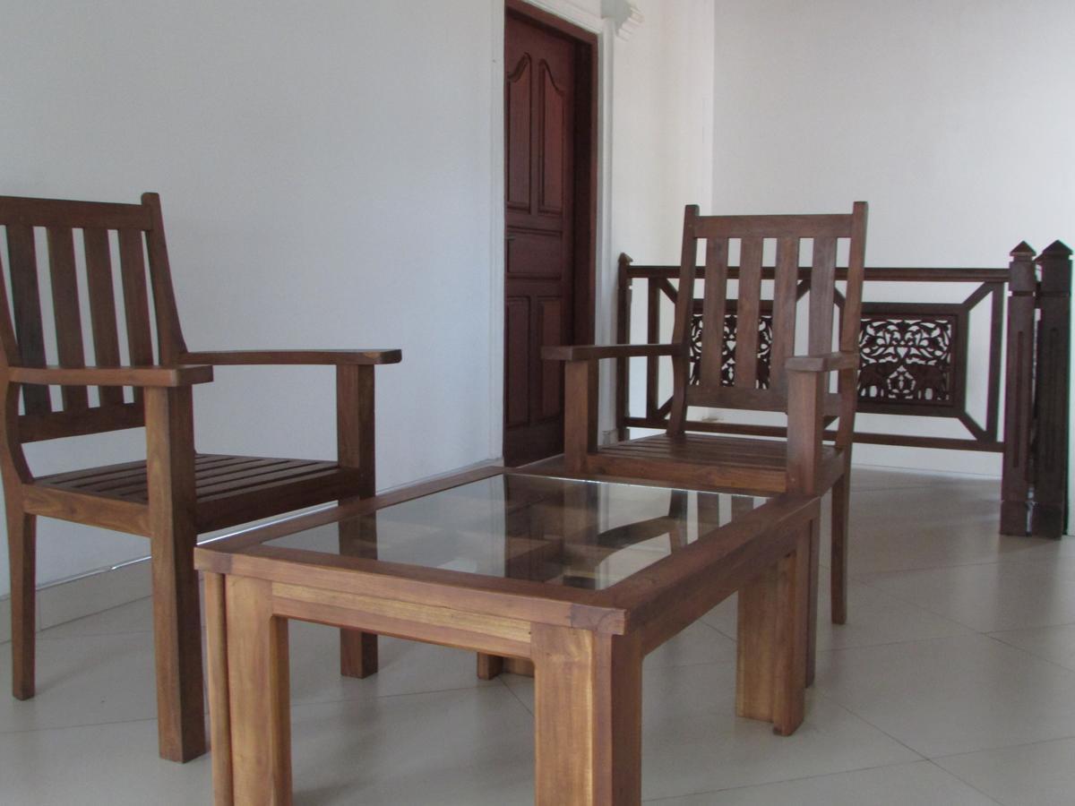 Falcon Villa Induruwa Luaran gambar